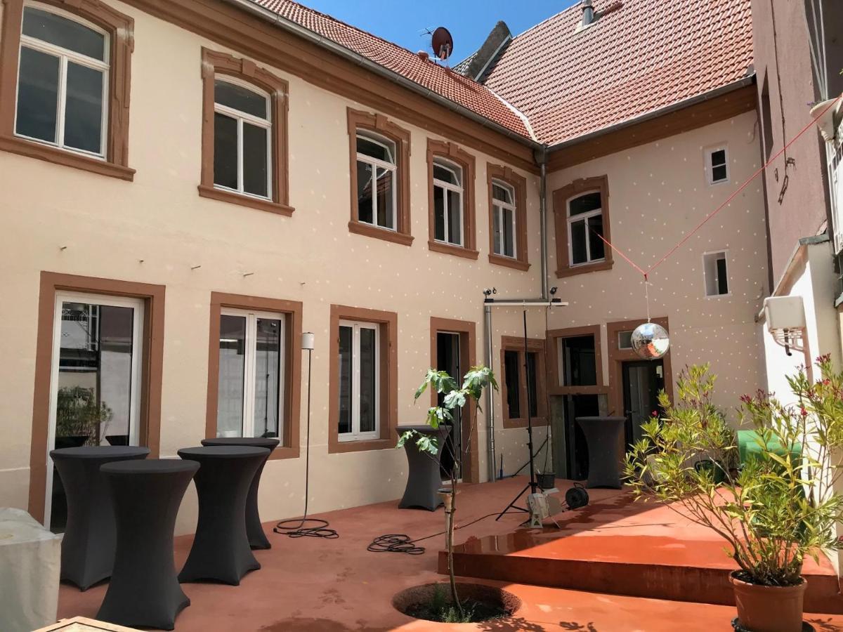 Boutique-Ferienwohnung Im Alten Weinhaus Moser Грюнштадт Экстерьер фото